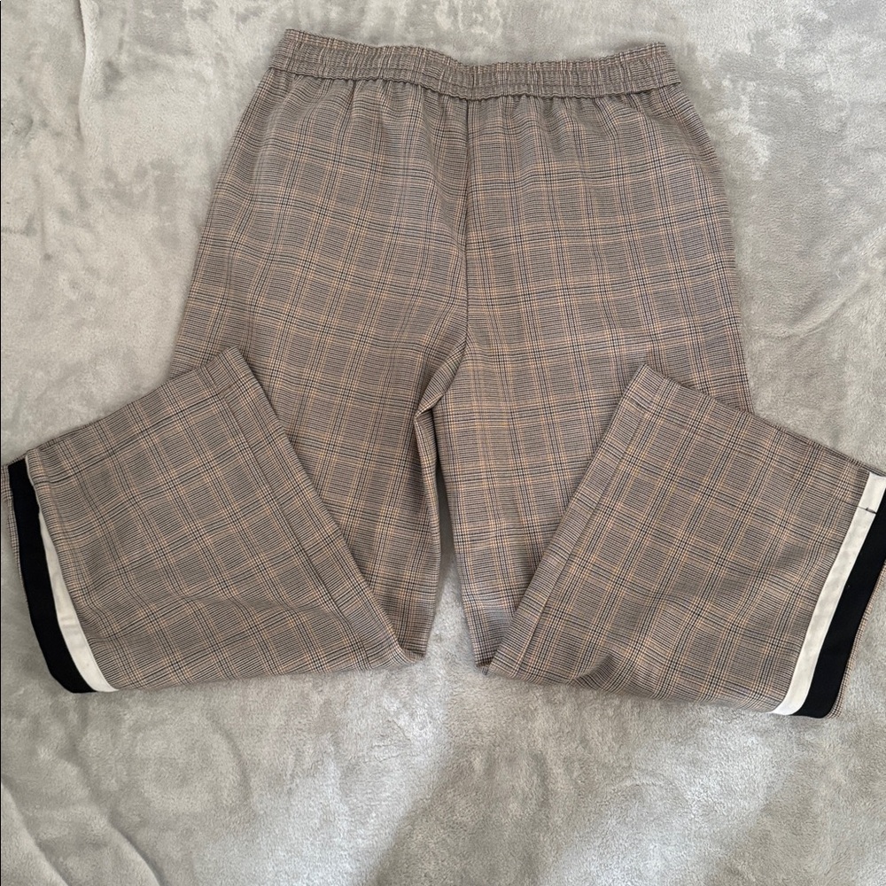 Plaid Cropped Pants - Picture 2 of 2